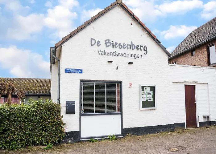 Сasa de vacaciones In Near Maastricht